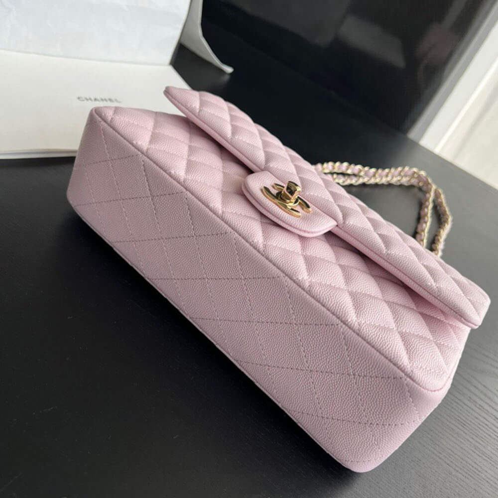 CHANEL Classic Flap Medium