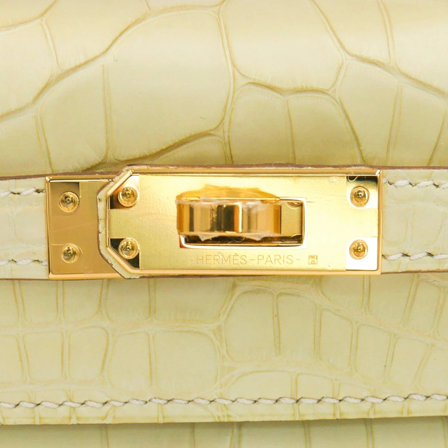 Handmade Pochette Vanille Matte Alligator Gold Hardware