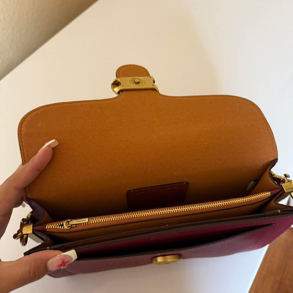 Tabby shoulder bag with signature canvas