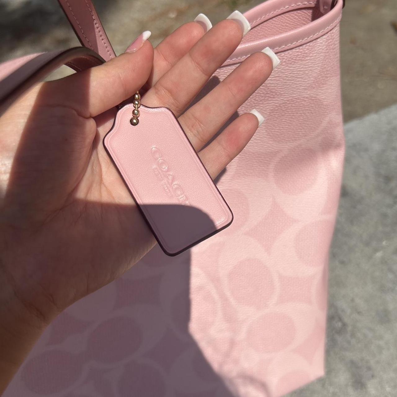 COACH CITY TOTE IN SIGNATURE CANVAS