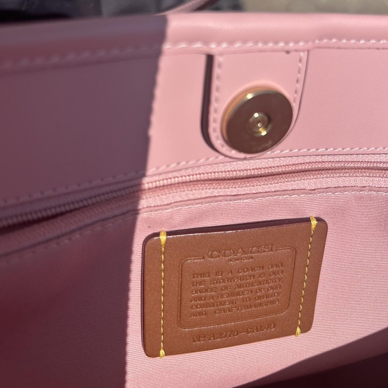 COACH CITY TOTE IN SIGNATURE CANVAS