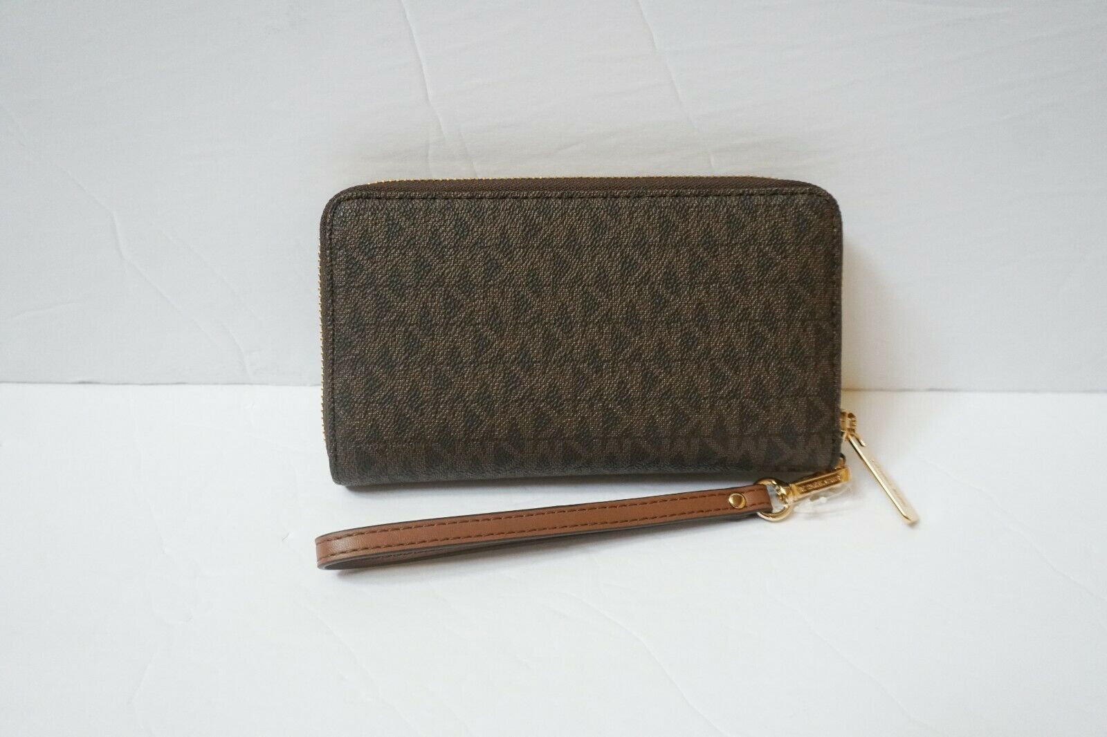 Michael Kors Travel Large Flat MF Phone Case Wristlet Women Wallet