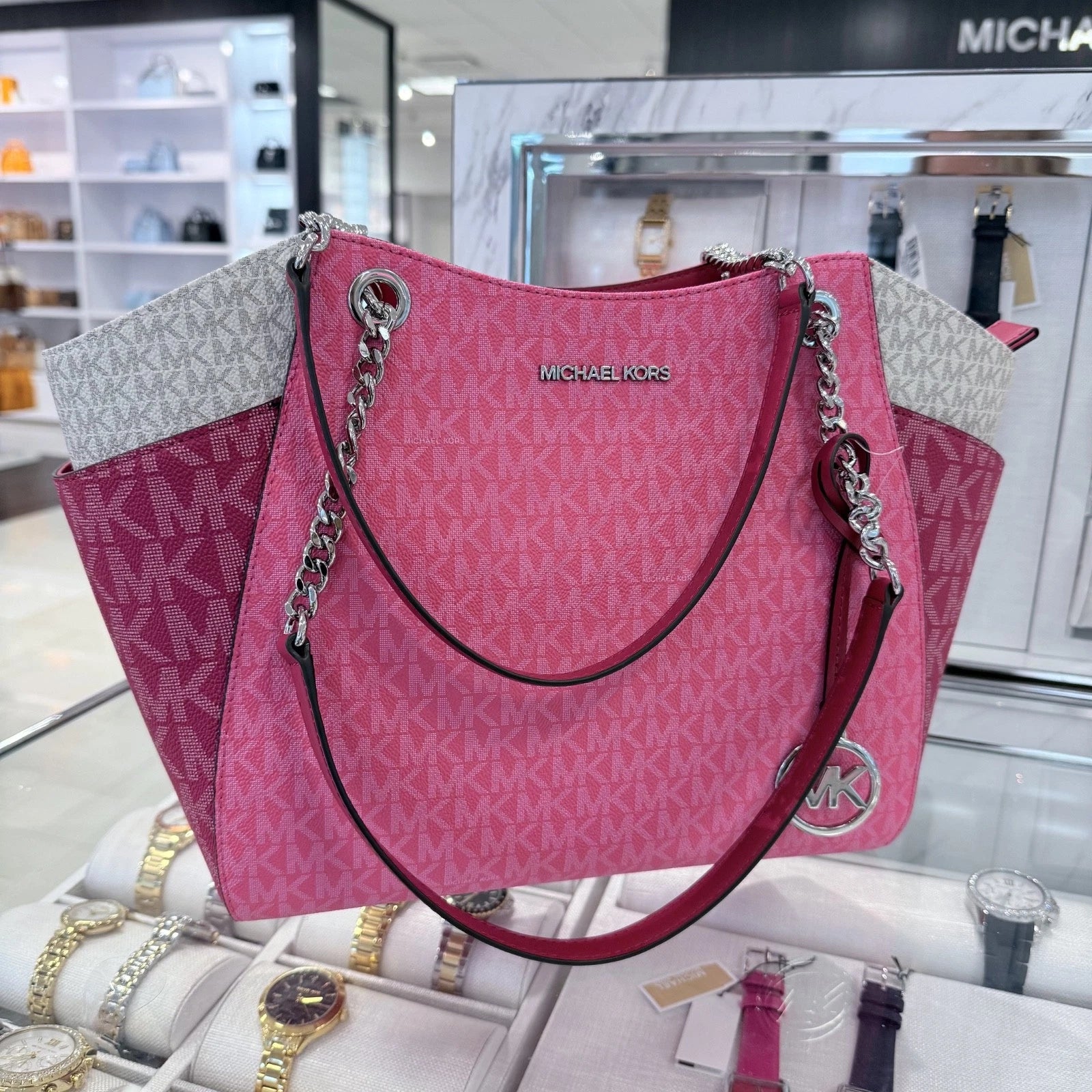 Jet Set Travel Large Chain Tote — Dark Raspberry