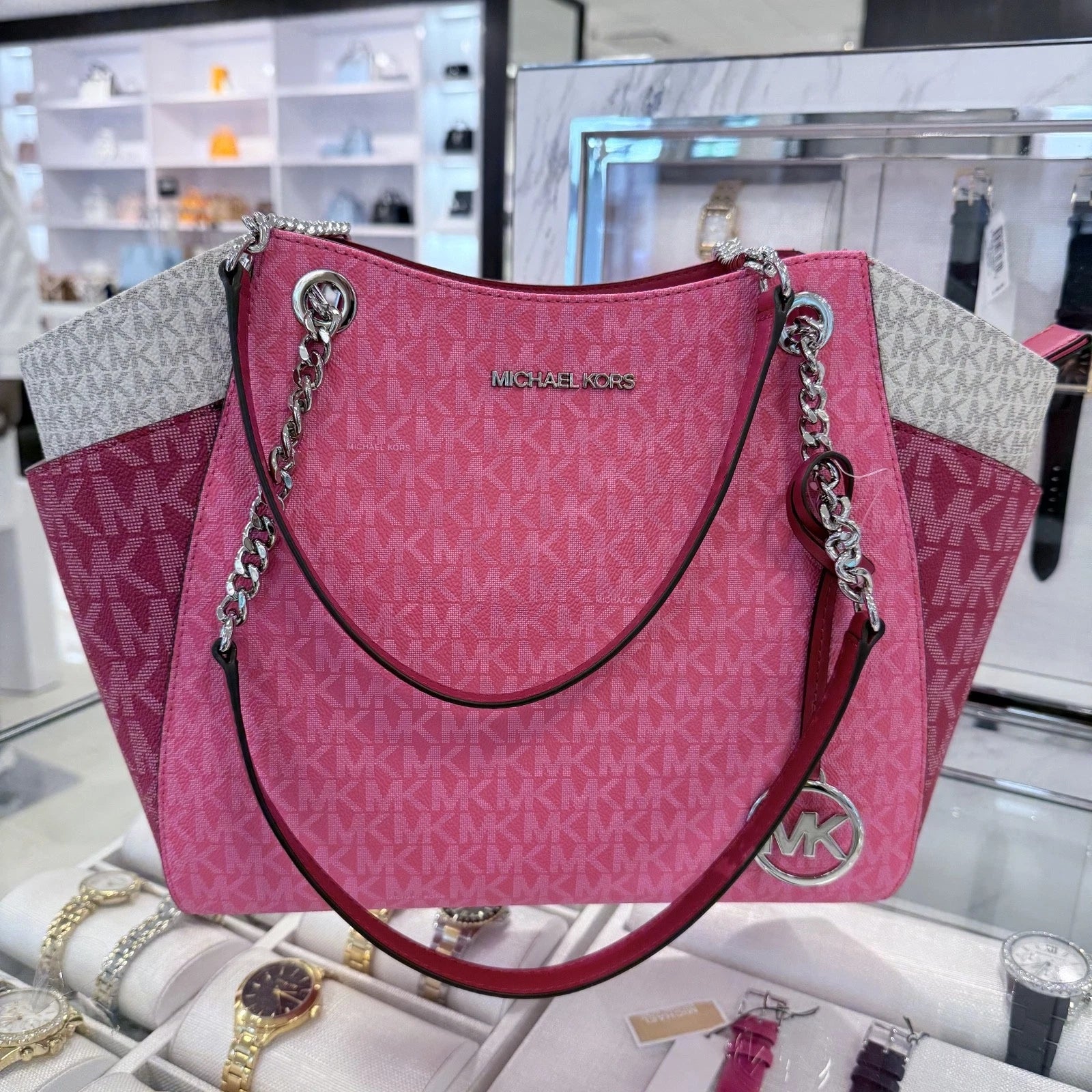 Jet Set Travel Large Chain Tote — Dark Raspberry