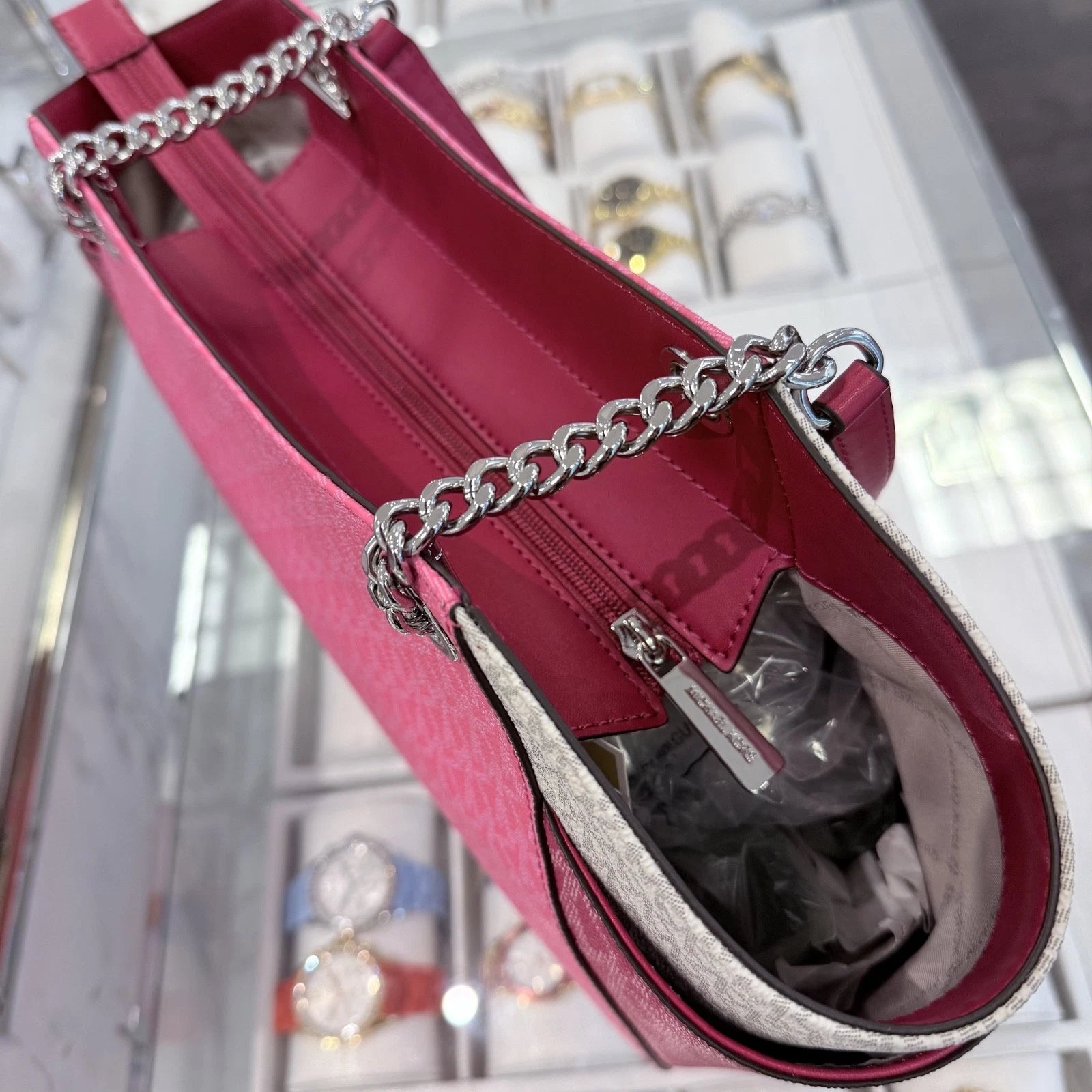 Jet Set Travel Large Chain Tote — Dark Raspberry