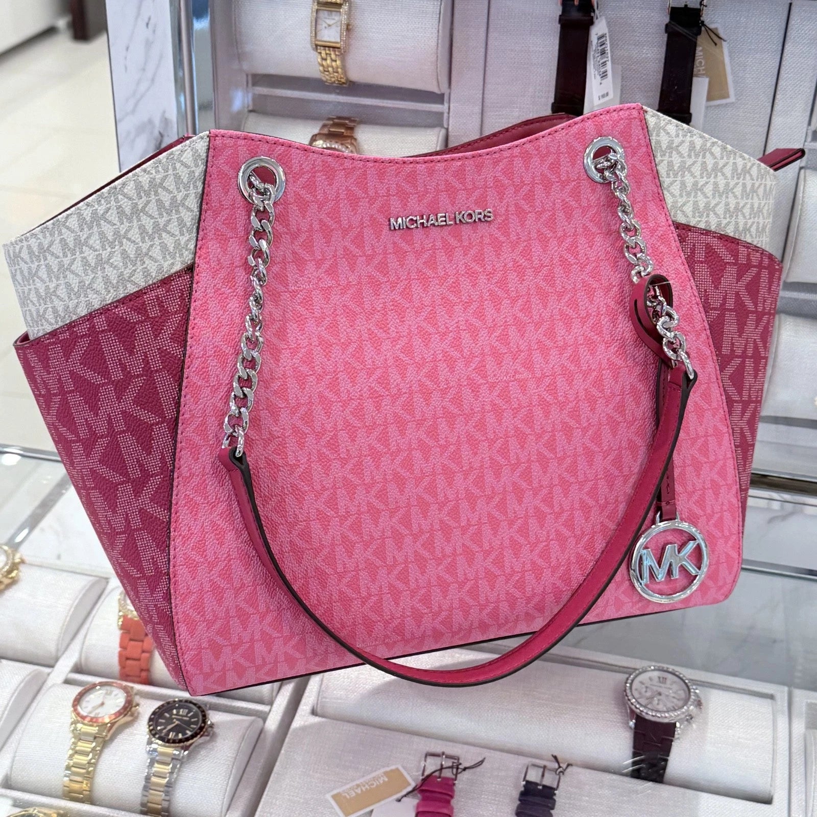 Jet Set Travel Large Chain Tote — Dark Raspberry