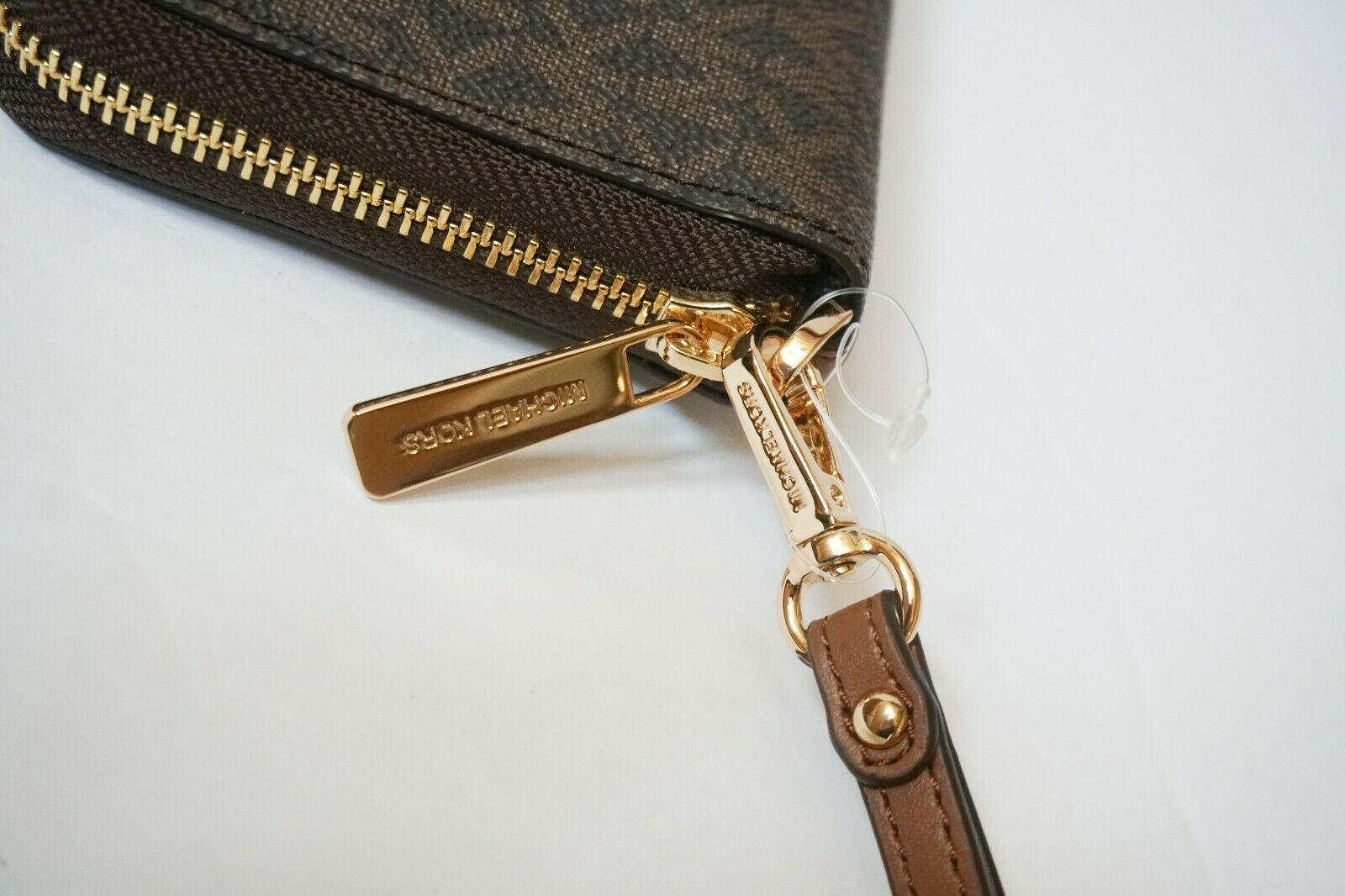 Michael Kors Travel Large Flat MF Phone Case Wristlet Women Wallet