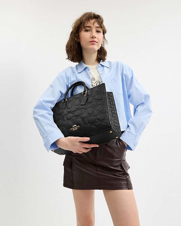 NWT Coach Maggie Tote Bag In Blocked Signature Leather CY672 New