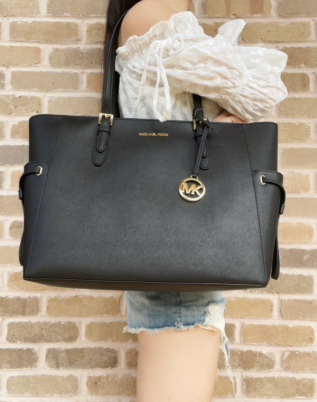 Michael Kors Gilly Jet Set Travel Large Drawstring Top Zip Tote Signature MK