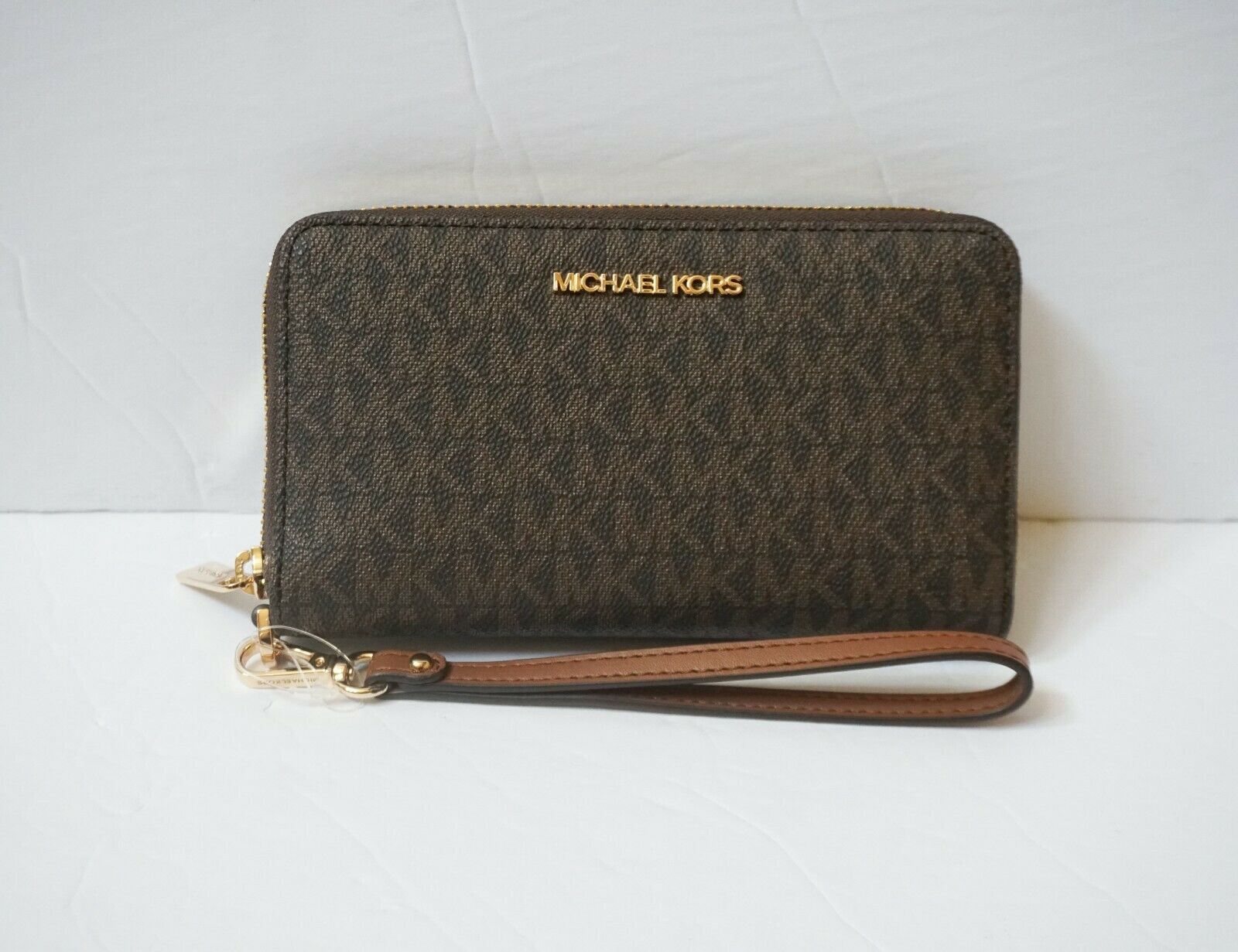 Michael Kors Travel Large Flat MF Phone Case Wristlet Women Wallet