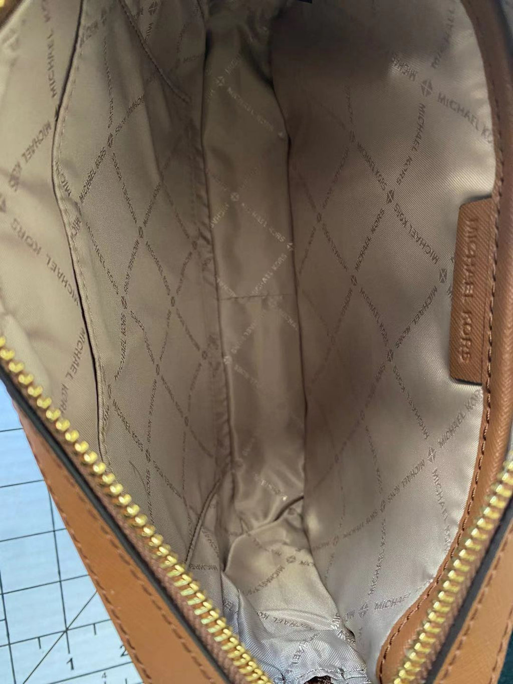 Michael Kors Jet Set Large East West Crossbody Signature Leather Bag Handbag