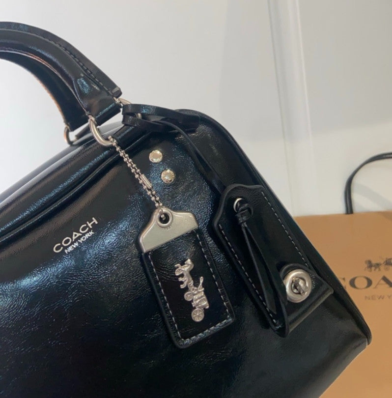 COACH Cube Rogue Bag 20 Shoulder Bag Black CBH04 Outlet NEW
