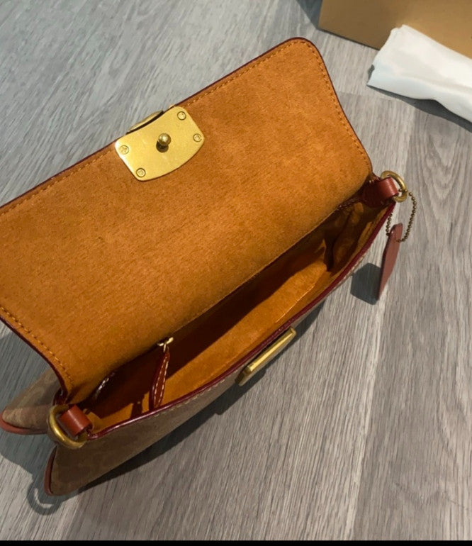 COACH Jet Shoulder Bag In Signature Canvas Tan Caramel CBA83 Outlet NEW