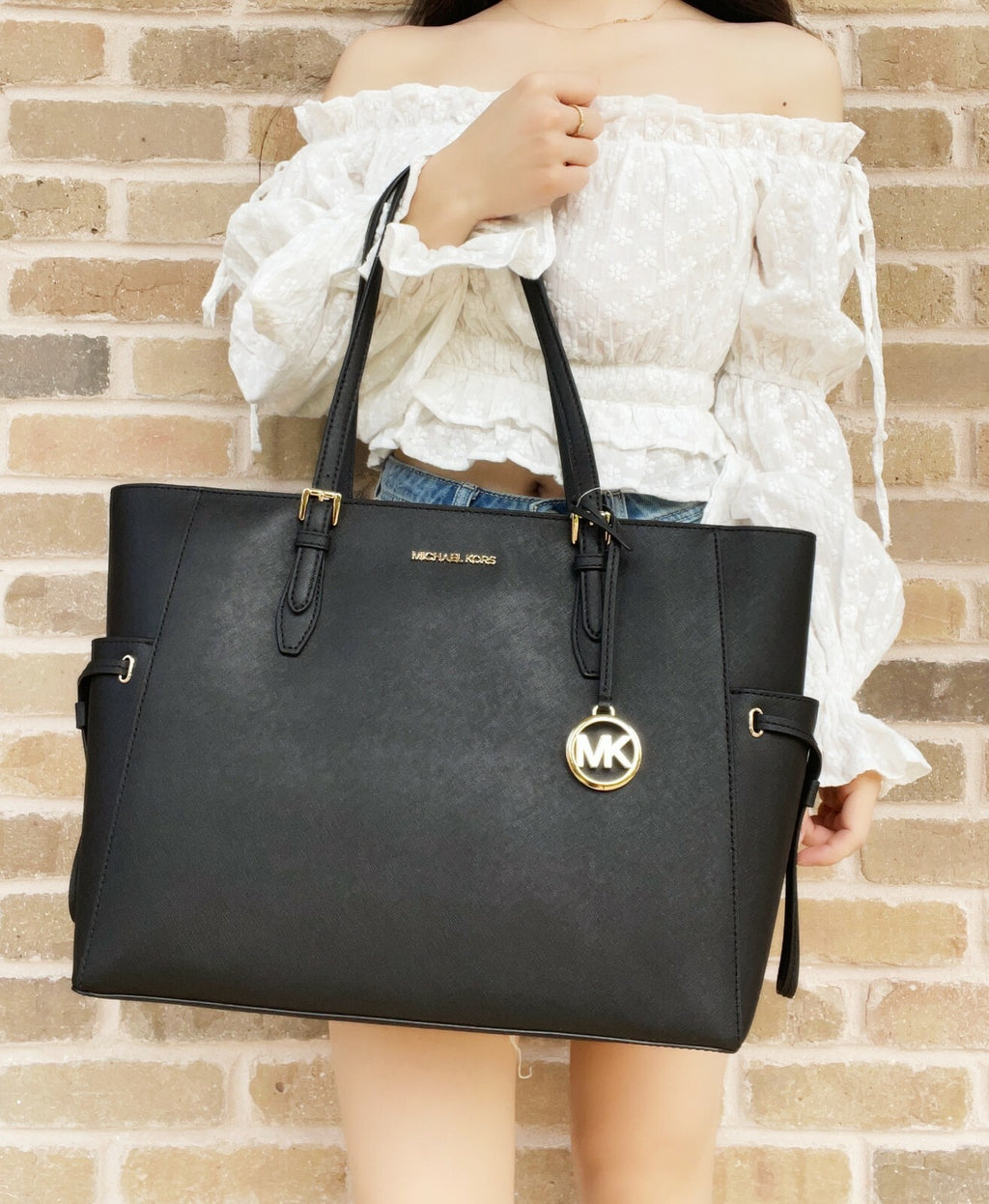 Michael Kors Gilly Jet Set Travel Large Drawstring Top Zip Tote Signature MK