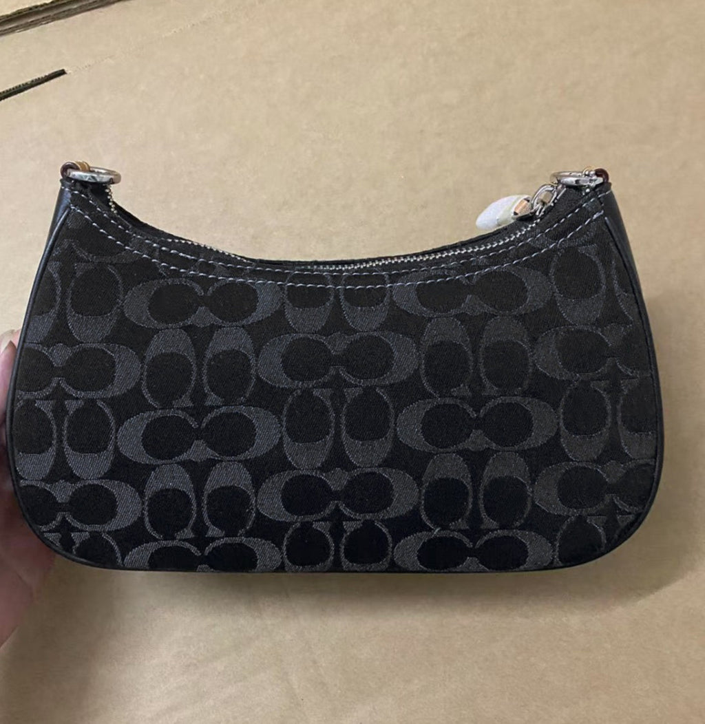COACH Teri Shoulder Bag In Signature Denim/Silver/Black New Fast Shipping