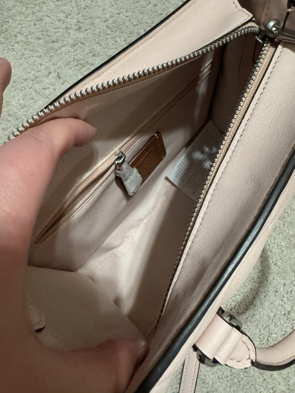 NWT Coach Maggie Small Tote Bag In Signature Leather CY670