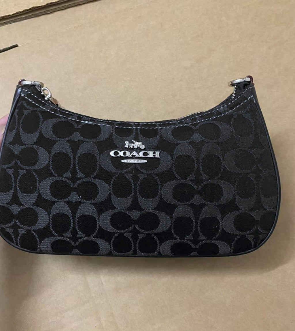 COACH Teri Shoulder Bag In Signature Denim/Silver/Black New Fast Shipping