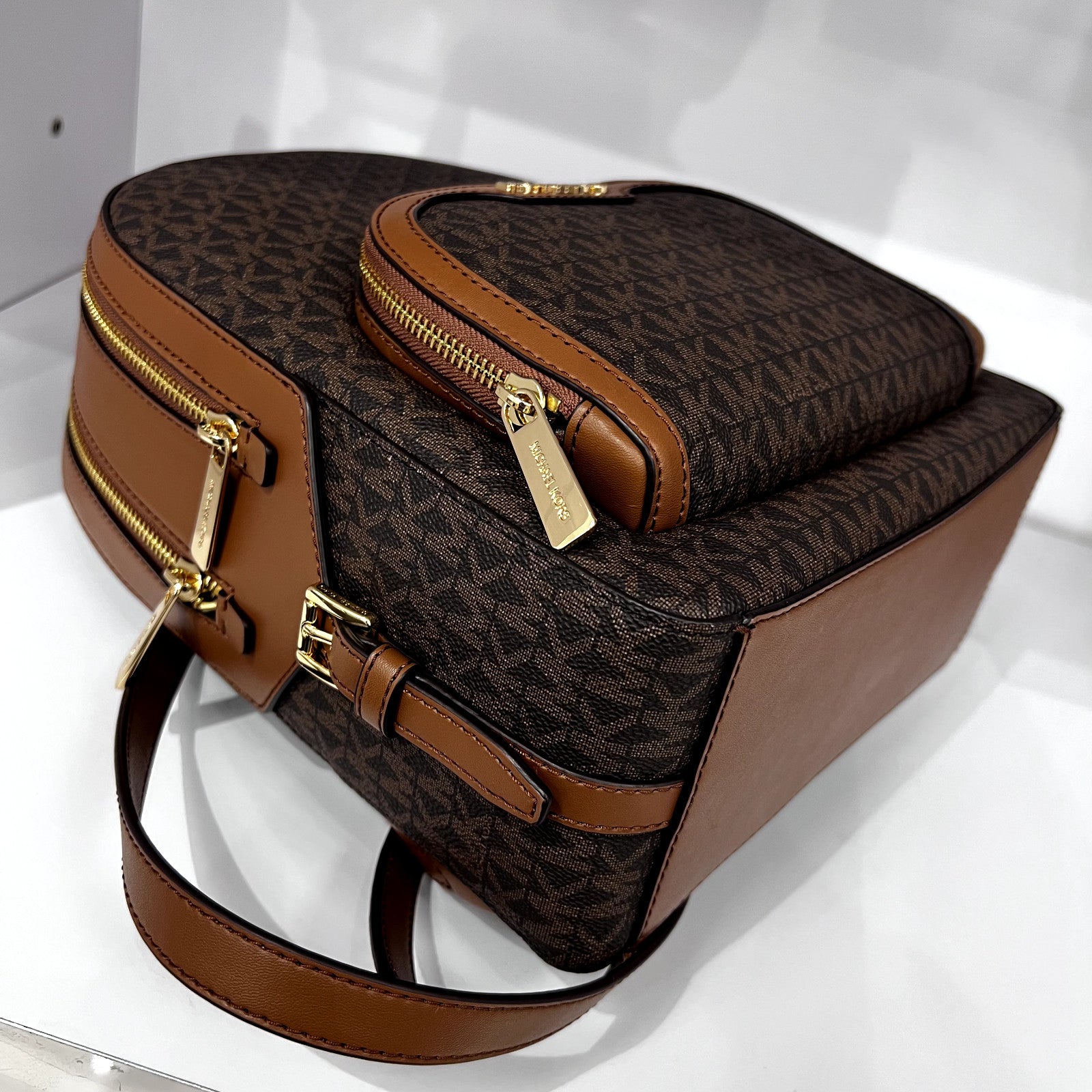 MICHAEL KORS JAYCEE MEDIUM ZIP POCKET BACKPACK BAG Brown